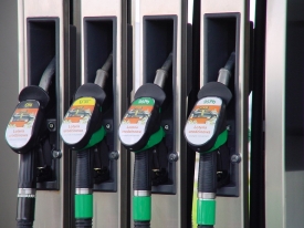 Czy na inowrocławskich stacjach benzynowych panuje zmowa cenowa? Poważne zarzuty członka władz powiatu