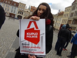 Młodzi zachęcają do kupowania polskich produktów