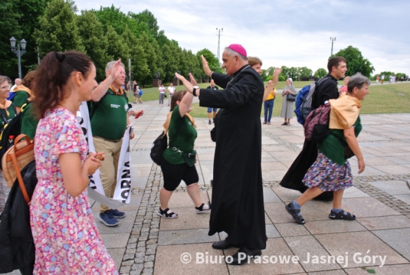 Ponad trzystu pielgrzymów dotarło na własnych nogach z Bydgoszczy na Jasną Górę