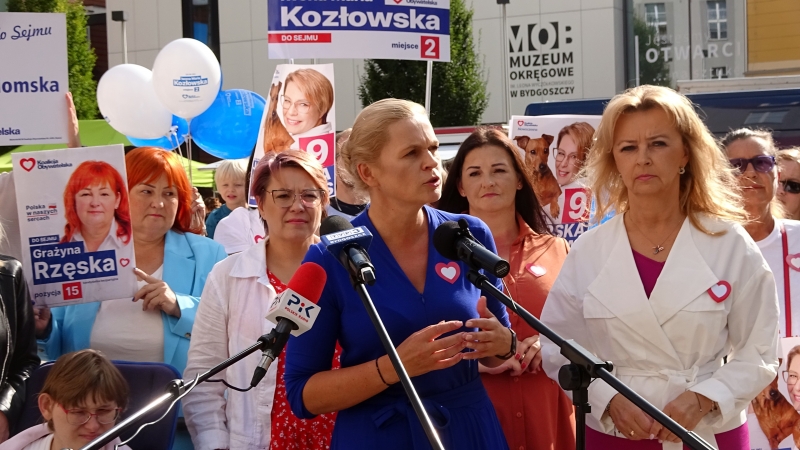 Kobiety z Barbarą Nowacką mobilizują na wybory, a poseł Lewicy pyta o pokrycie czeku dla bydgoskiego szpitala