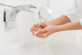 Światowy Dzień Mycia Rąk - 7 ciekawostek o mydle i zarazkach