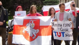 Białorusini protestowali w Bydgoszczy przeciwko dyktatorowi, bydgoska policja chciała ich legitymować