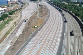 Port Gdynia rozbudowuje infrastrukturę kolejową. Służyć może ona w przyszłości kooperacji z Emilianowem