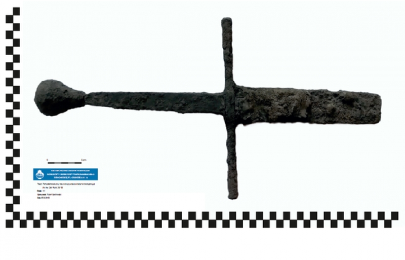 W trakcie prac archeologicznych odnaleziono XV wieczny miecz