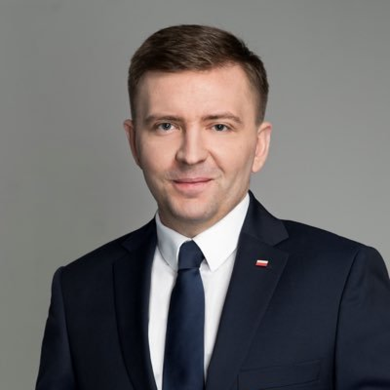 PiS  zmniejszył liczbę szefów w regionach. Toruń znajdzie się pod Bydgoszczą