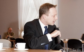 Olszewski apeluje do senatorów UMK o rozwagę