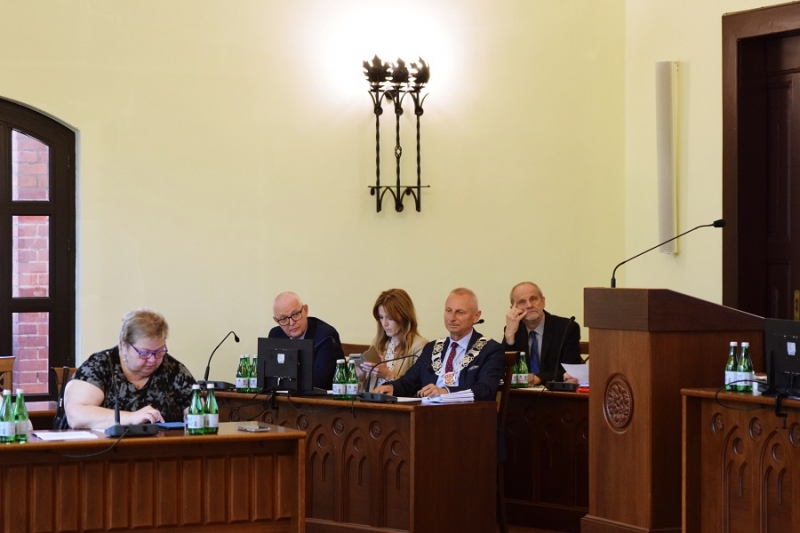 Rada Miejska w Inowrocławiu: Rząd traktuje inowrocławian jako obywateli drugiej kategorii